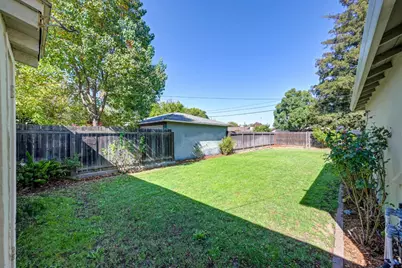 5625 V Street, Sacramento, CA 95817 - Photo 4