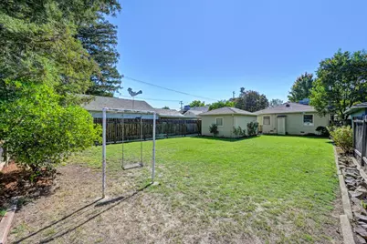 5625 V Street, Sacramento, CA 95817 - Photo 10