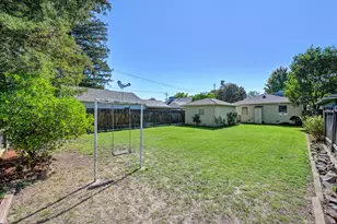 5625 V St, Sacramento, CA 95817 - Photo 10