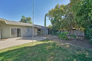 2441 Drayton Dr, Sacramento, CA 95825 - Photo 36