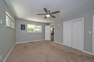 2441 Drayton Dr, Sacramento, CA 95825 - Photo 20