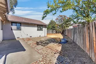 4301 45th Ave, Sacramento, CA 95824 - Photo 32