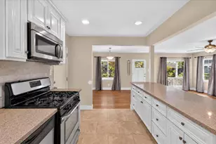 3941 Downey Way, Sacramento, CA 95817 - Photo 10