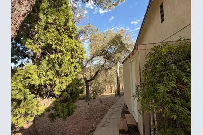 401 Oakridge Court, Valley Springs, CA 95252 - Photo 10