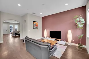 3701 Crocker Dr, Sacramento, CA 95818 - Photo 26