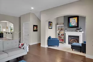 3701 Crocker Dr, Sacramento, CA 95818 - Photo 6
