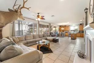1513 Dinard Ct, Hughson, CA 95326 - Photo 2