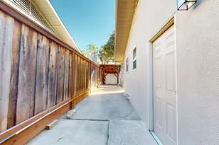 404 Greenwich Ln, Modesto, CA 95350 - Photo 36
