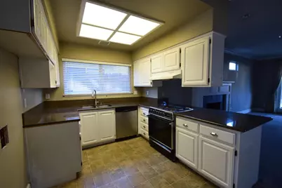 8313 Briarcliff Way, Sacramento, CA 95826 - Photo 14