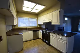 8313 Briarcliff Way, Sacramento, CA 95826 - Photo 14