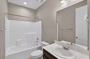 10220 Soprano Wy, Elk Grove, CA 95757 - Photo 36