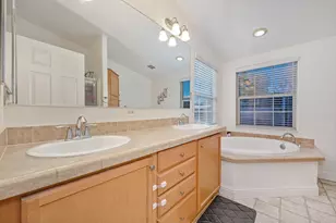 Alameda Ln, Sacramento, CA 95842 - Photo 26