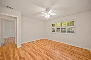 2270 Woodside Ln, Sacramento, CA 95825 - Photo 20