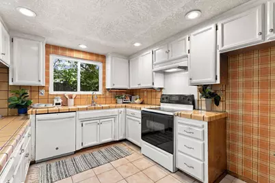 5038 Raleigh Way, Carmichael, CA 95608 - Photo 14