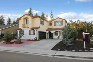 1725 Luna Bella Ln, Manteca, CA 95337 - Photo 2