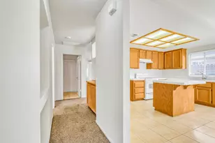 8274 Golden Park Ct, Sacramento, CA 95828 - Photo 24