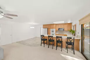 8956 Lansdowne Ct, Elk Grove, CA 95624 - Photo 18