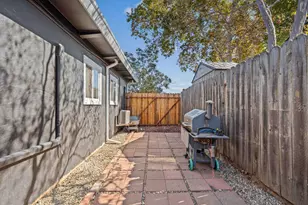 2209 Tevis Rd, Sacramento, CA 95825 - Photo 20