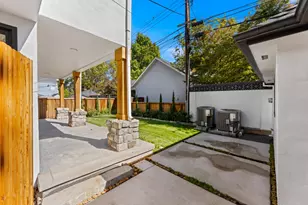 835 43rd St, Sacramento, CA 95819 - Photo 68