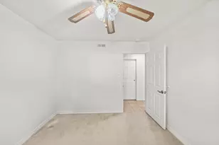7019 Ursa Pkwy, Sacramento, CA 95823 - Photo 22