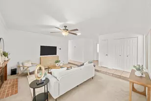 7019 Ursa Pkwy, Sacramento, CA 95823 - Photo 10