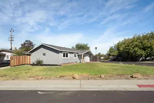 8031 Lichen Dr, Citrus Heights, CA 95621 - Photo 32