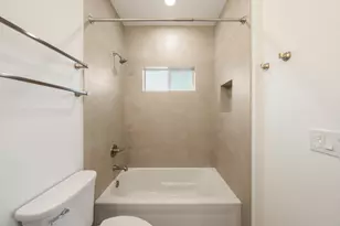1025 Las Palmas Ave, Sacramento, CA 95815 - Photo 22