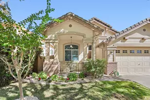 2305 Dinwiddie Way, Elk Grove, CA 95758 - Photo 2