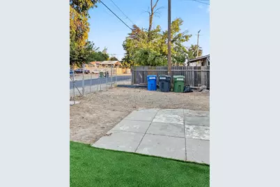 1031 Kenwood Avenue, Turlock, CA 95380 - Photo 2