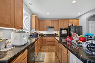 9471 Mourverde Court, Elk Grove, CA 95624 - Photo 12