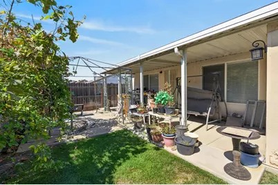 932 Lake Park Avenue, Galt, CA 95632 - Photo 28