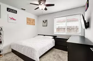 9040 Pembridge Dr, Elk Grove, CA 95624 - Photo 30