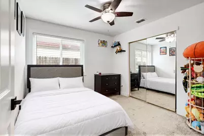 9040 Pembridge Drive, Elk Grove, CA 95624 - Photo 28