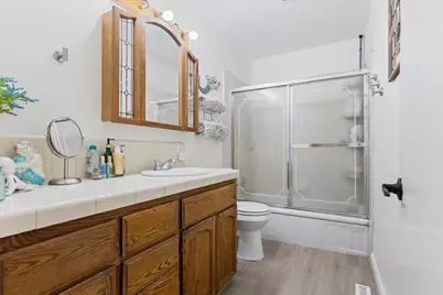 2218 E Oak Street, Stockton, CA 95205 - Photo 24