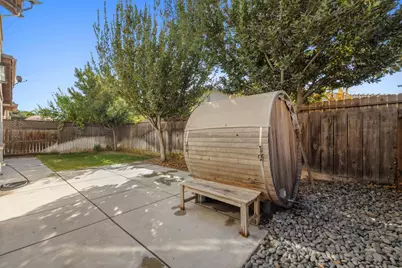 1362 Violet Way, Turlock, CA 95382 - Photo 36