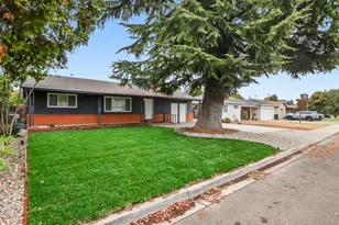 1204 Maple Dr, Oakdale, CA 95361 - Photo 1