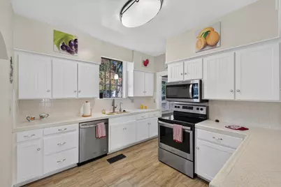 1300 37th Street, Sacramento, CA 95816 - Photo 12