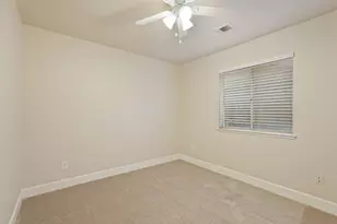 525 Kirst Dr, Woodbridge, CA 95258 - Photo 16