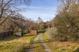 33940 Jennifer Way, Coarsegold, CA 93614 - Photo 18