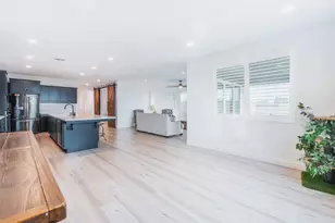 6141 E Peralta Wy, Fresno, CA 93727 - Photo 16