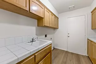 8847 N Woodrow Ave, Fresno, CA 93720 - Photo 16