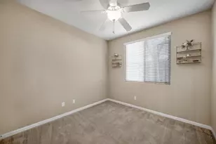 4626 W Javier Way, Fresno, CA 93722 - Photo 12