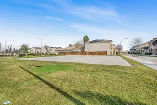 4626 W Javier Way, Fresno, CA 93722 - Photo 26
