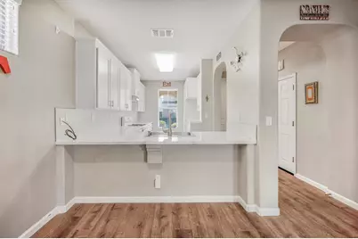 4626 W Javier Way, Fresno, CA 93722 - Photo 6
