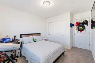 2131 W Ambassador Wy, Hanford, CA 93230 - Photo 24