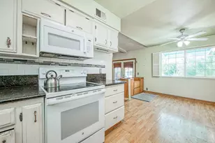 2306 Stanford Ave, Clovis, CA 93611 - Photo 12