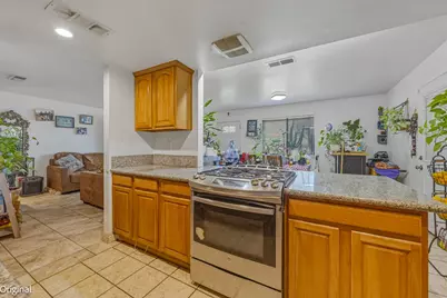 1741 Hickory Avenue, Livingston, CA 95334 - Photo 32