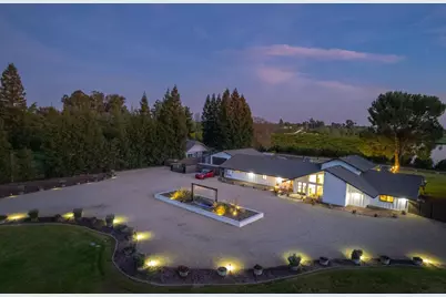 11735 E Santa Ana Avenue, Clovis, CA 93619 - Photo 2