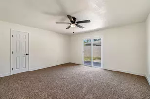 130 W Celeste Ave, Fresno, CA 93704 - Photo 18