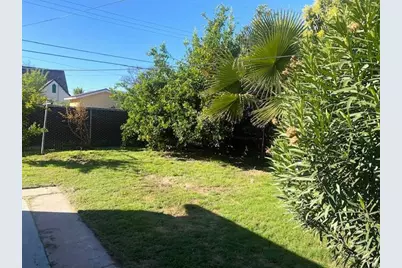 4574 E Illinois Avenue, Fresno, CA 93702 - Photo 22